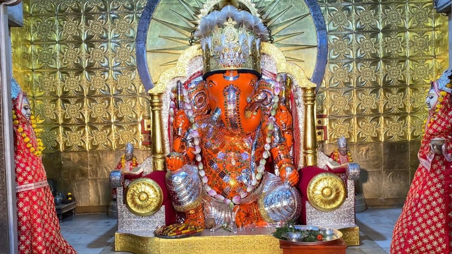 Moti Dungri Temple